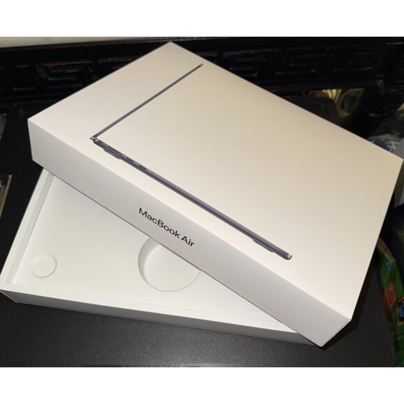 Apple MacBook Air M4 Chip 16GB 256GB 13-inch Model A3240 EMPTY BOX ONLY - Picture 3 of 10